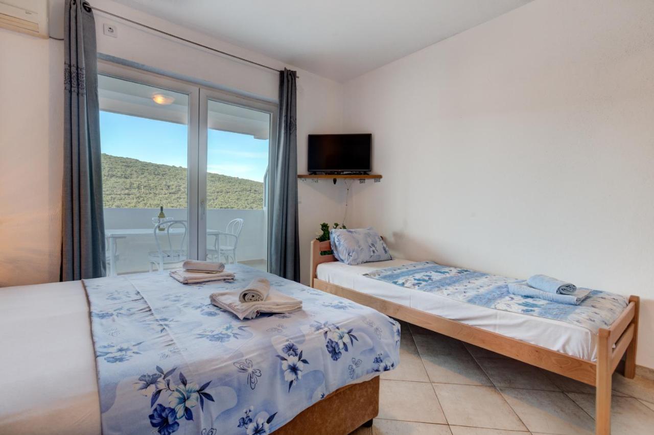 Apartments Vesna Tivat Bagian luar foto
