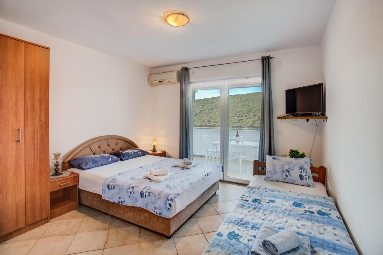Apartments Vesna Tivat Bagian luar foto