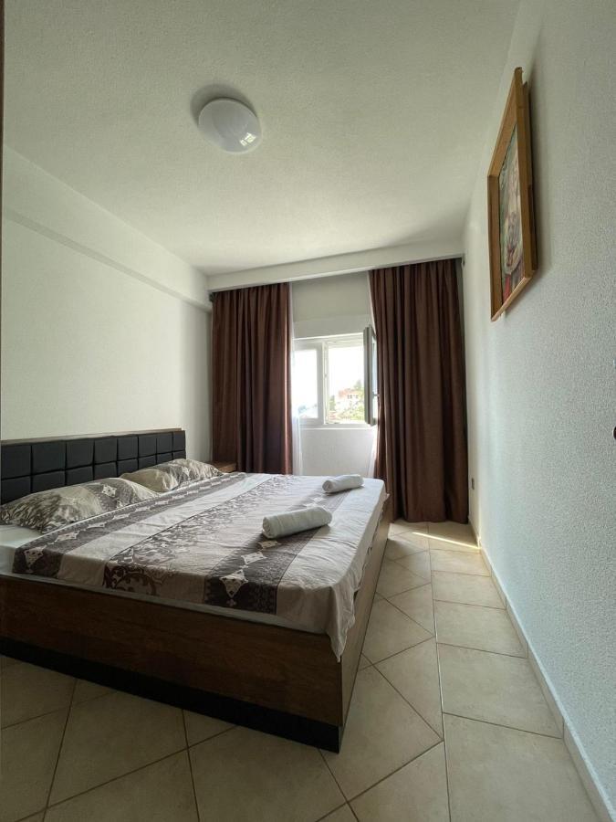 Apartments Vesna Tivat Bagian luar foto
