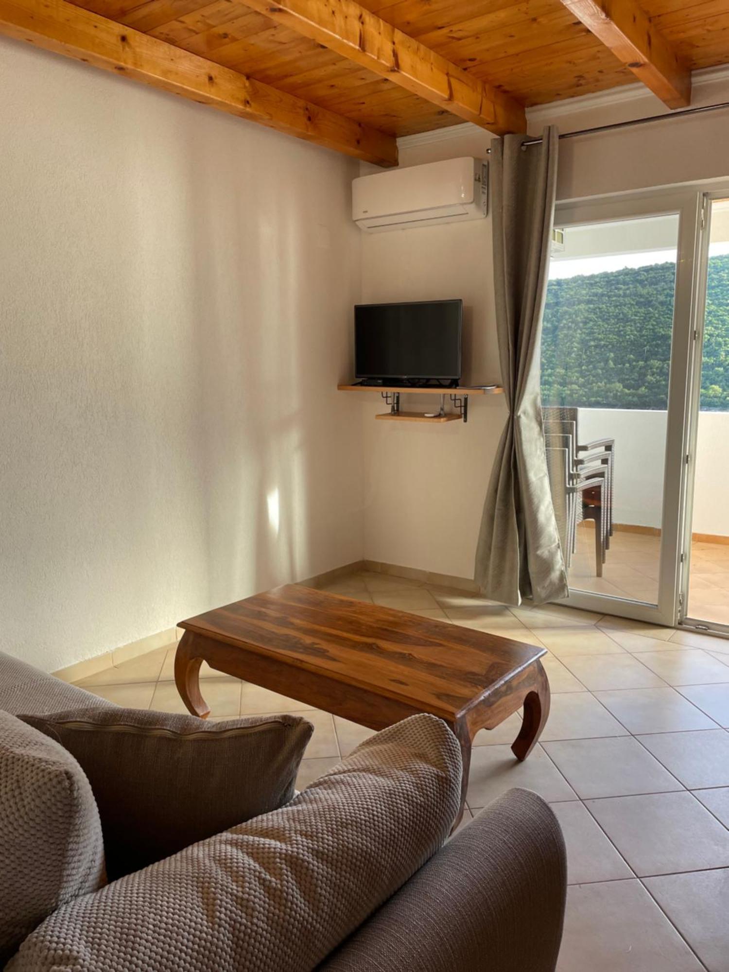 Apartments Vesna Tivat Bagian luar foto