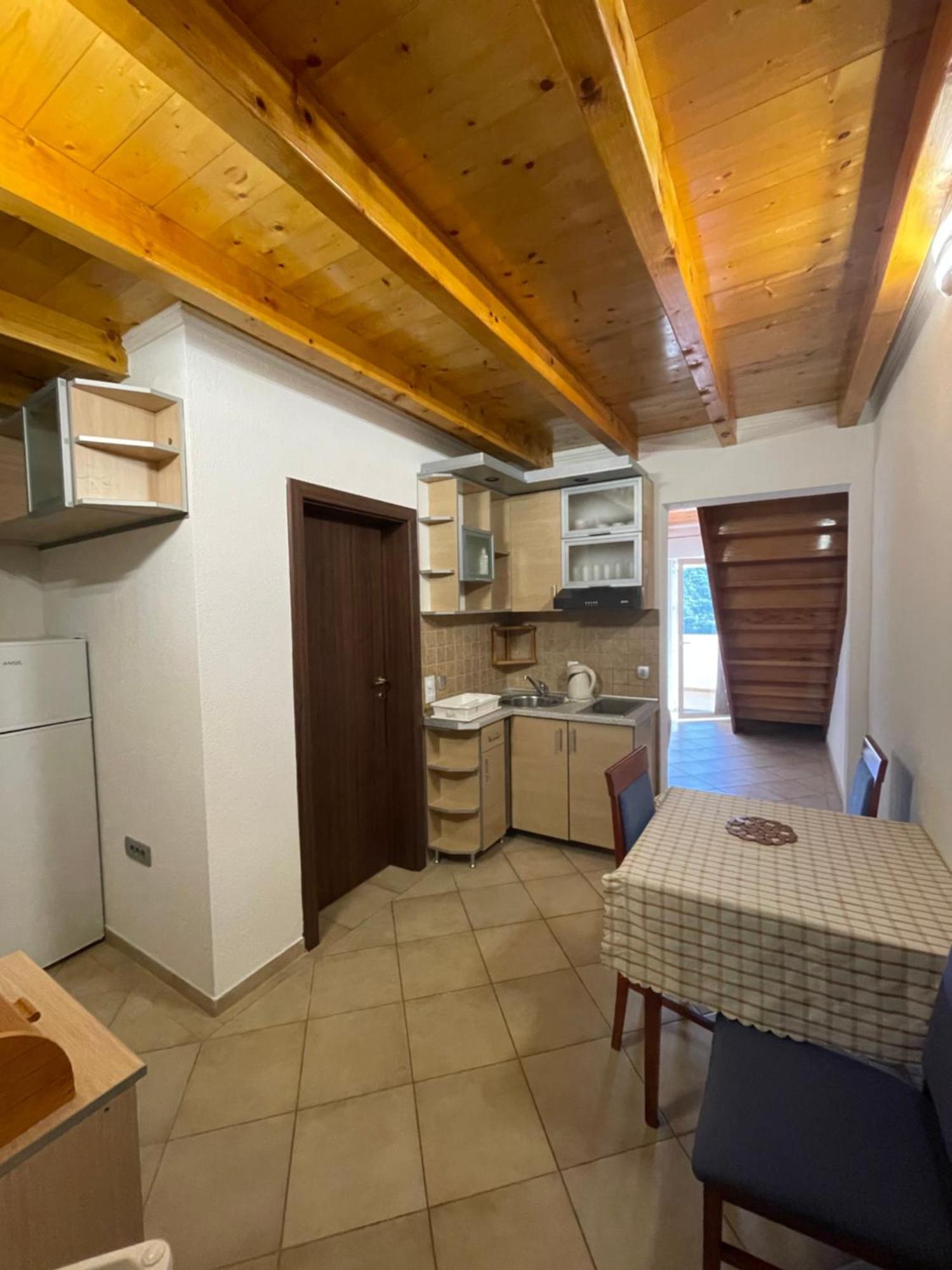 Apartments Vesna Tivat Bagian luar foto