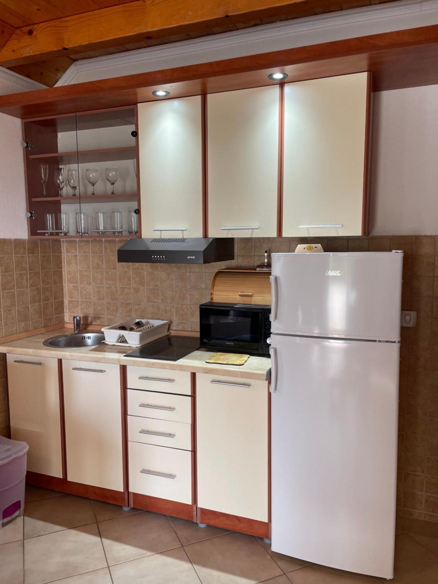 Apartments Vesna Tivat Bagian luar foto